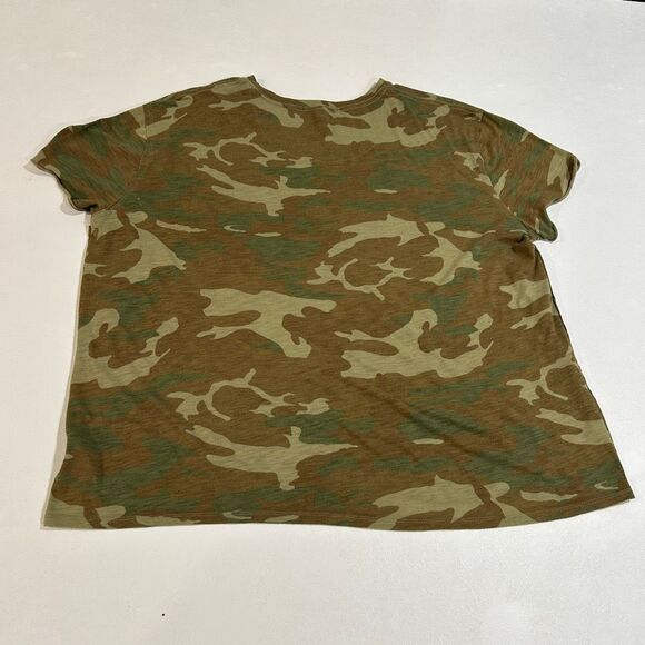 Free People Camo Print Relaxed Tee Size Large - Picture 2 of 5
